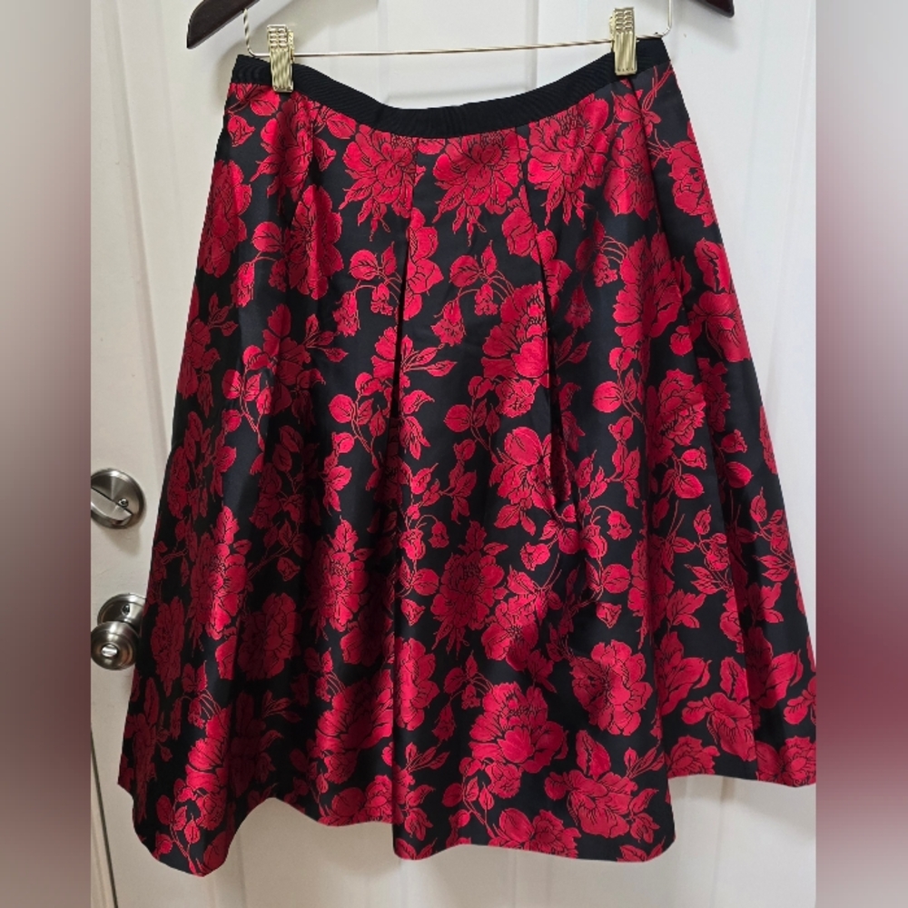 Talbots Elegant Black & Red Floral Women's Tea Length Lined Skirt Size 6-NWT